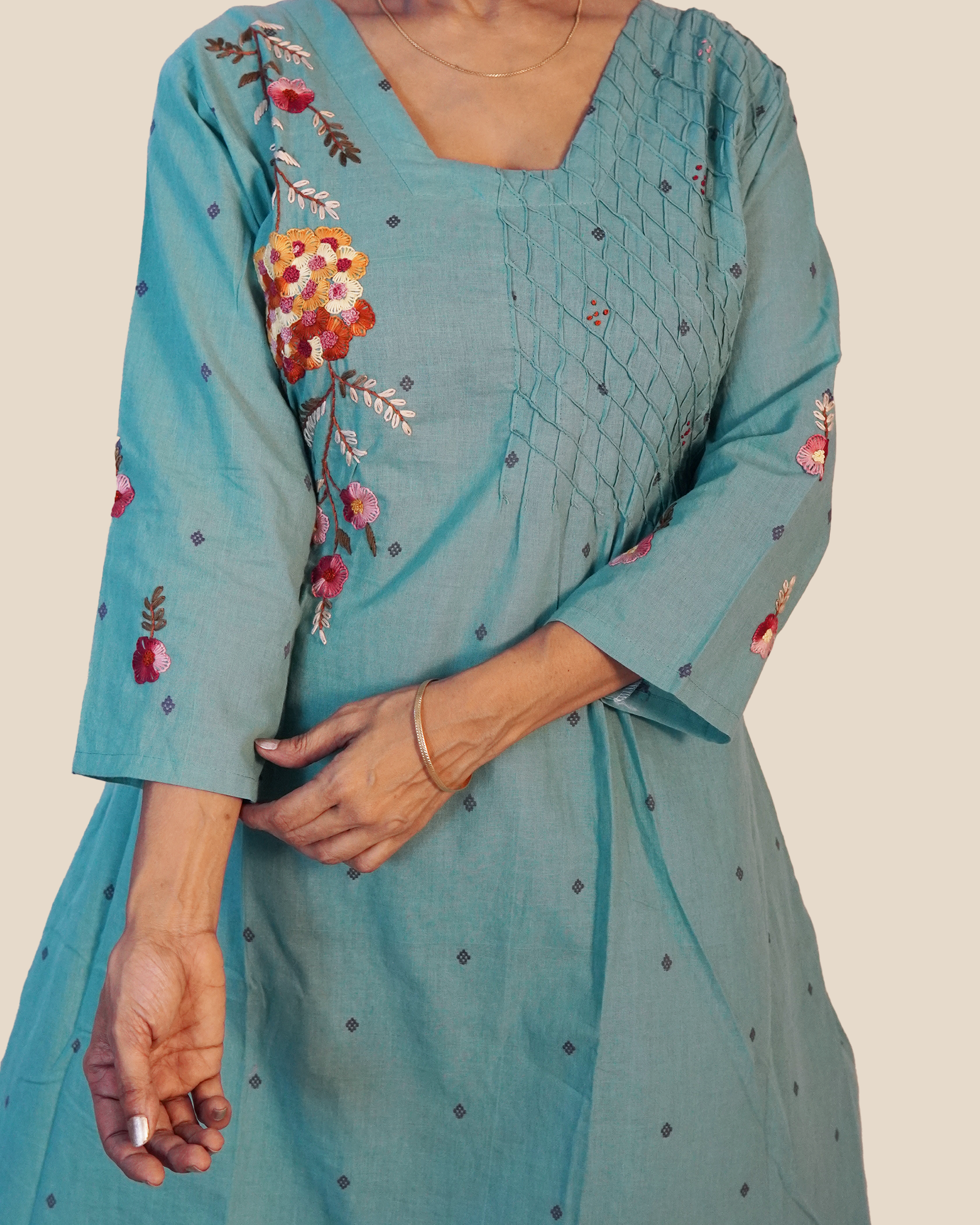 Hand Embroidered Pure cotton Kurti Set [Teal]