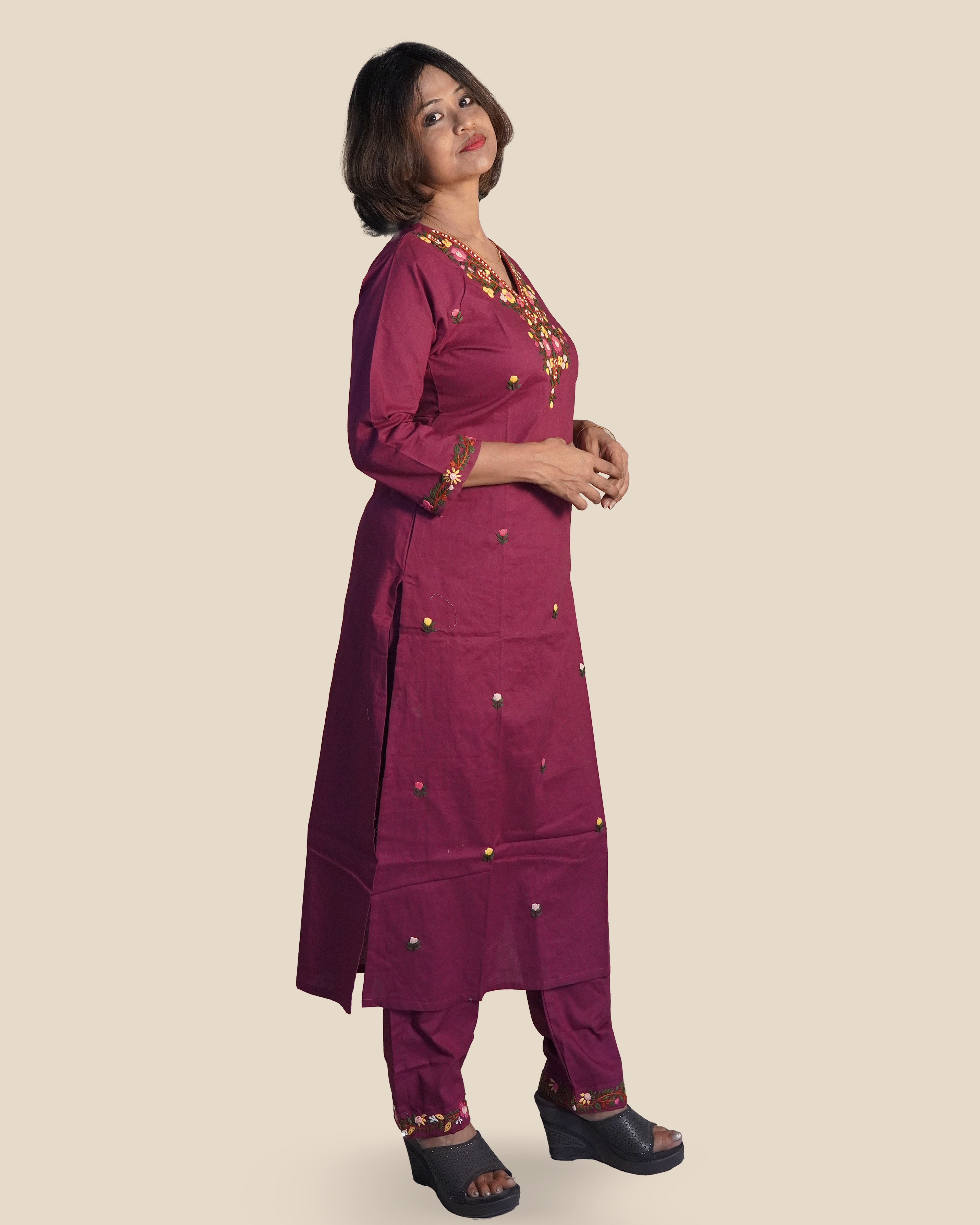 Hand Embroidered Pure cotton Kurti Set [Purple]