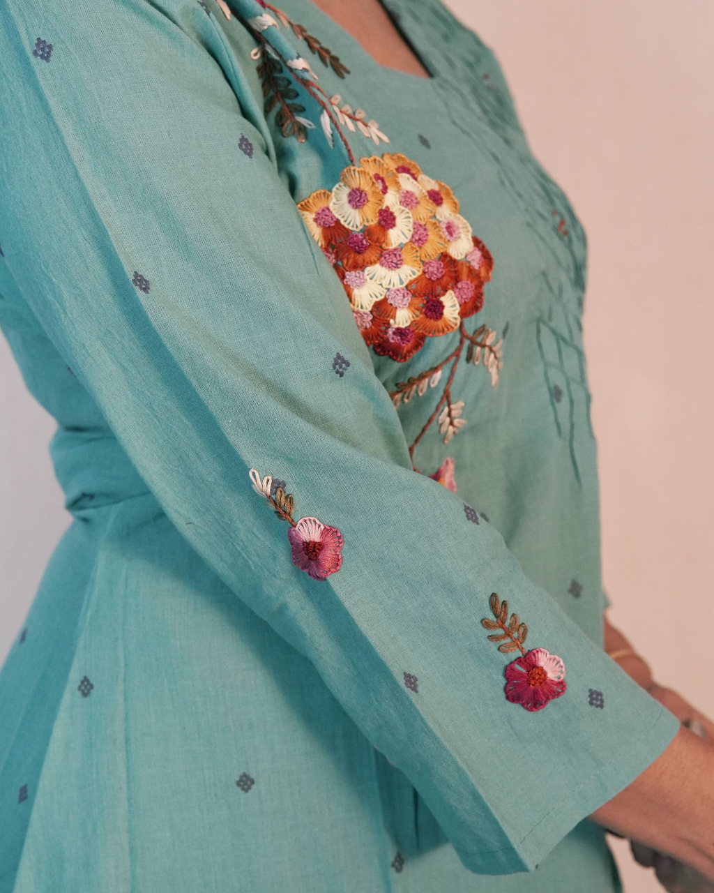 Hand Embroidered Pure cotton Kurti Set [Teal]