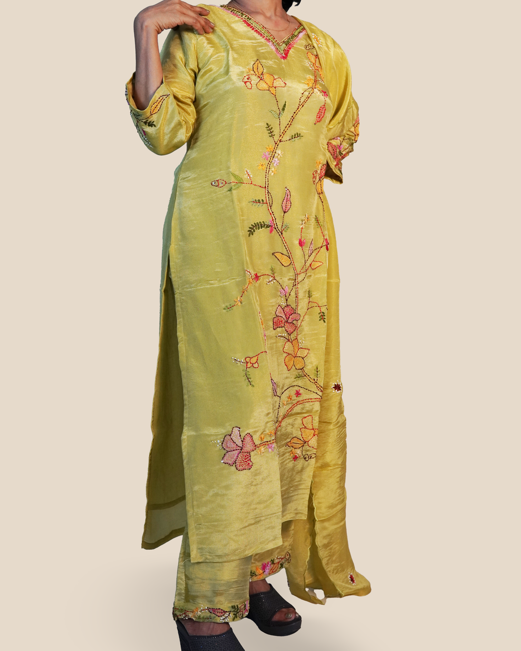 Shimmer Silk Hand Embroidered Kurti Set [Parrot]