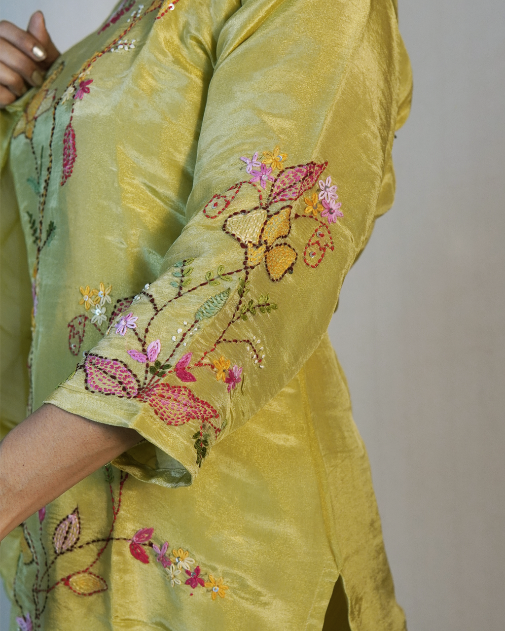 Shimmer Silk Hand Embroidered Kurti Set [Parrot]