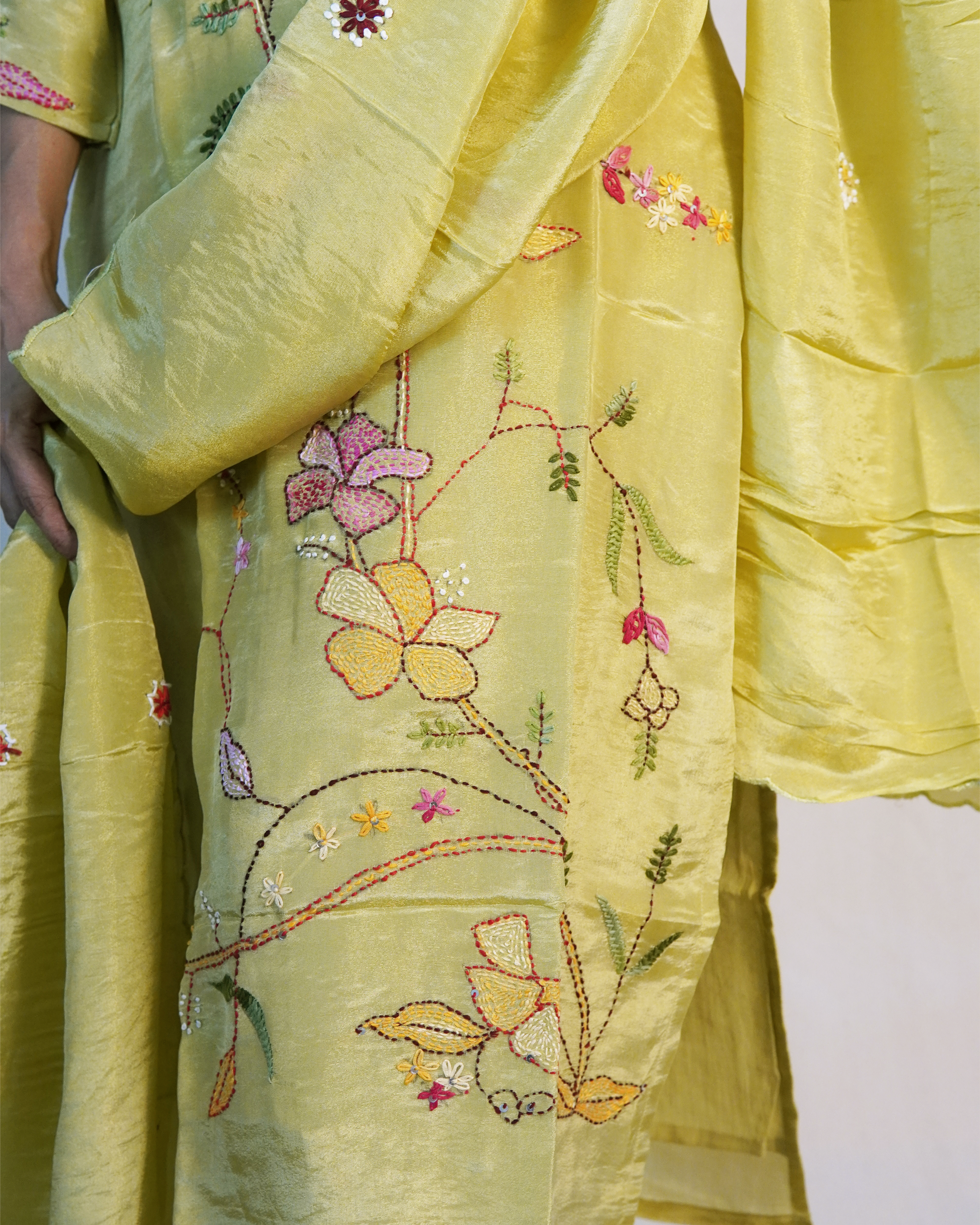 Shimmer Silk Hand Embroidered Kurti Set [Parrot]