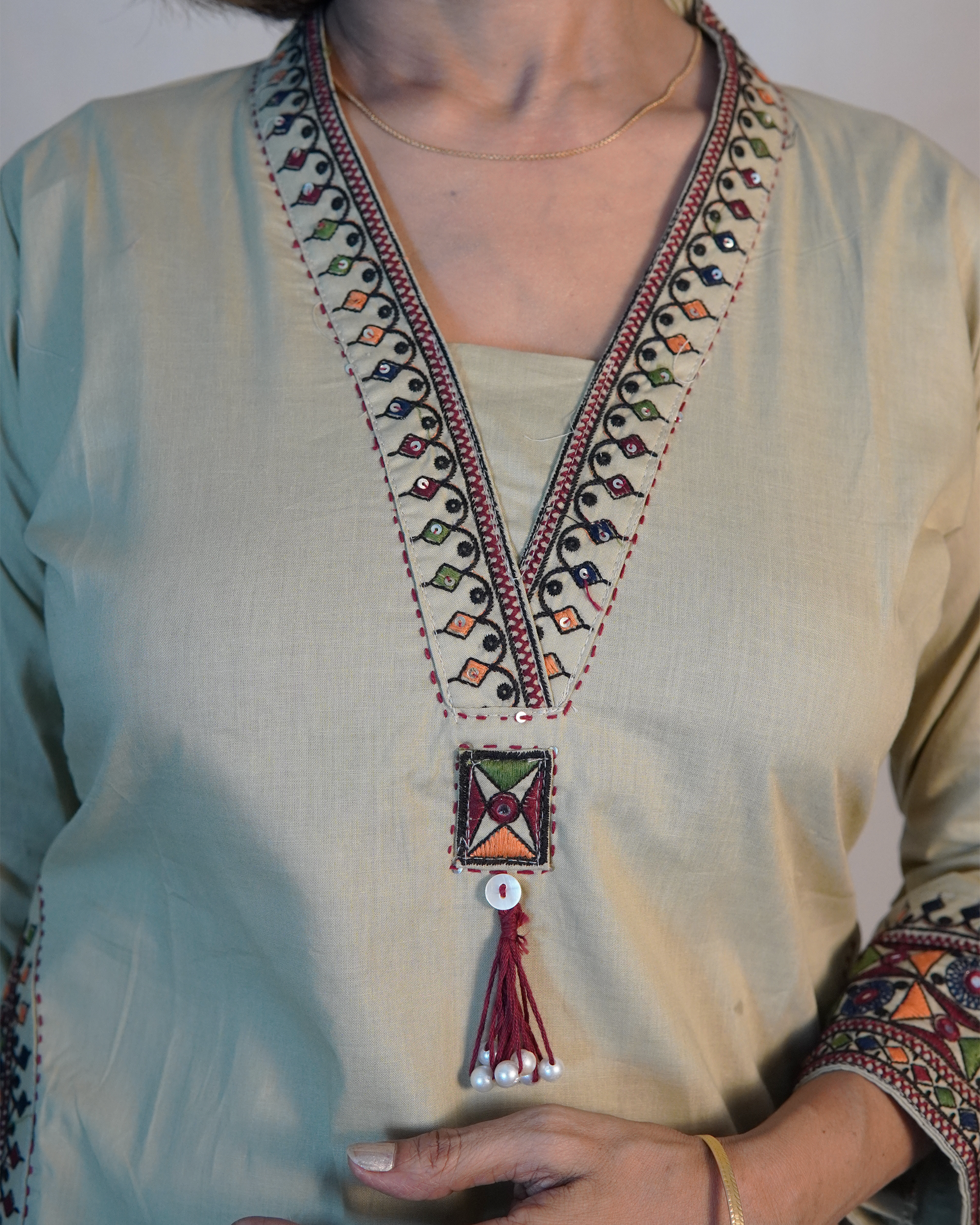 Pure cotton Embroidered 2 Piece Kurti Set [Beige]