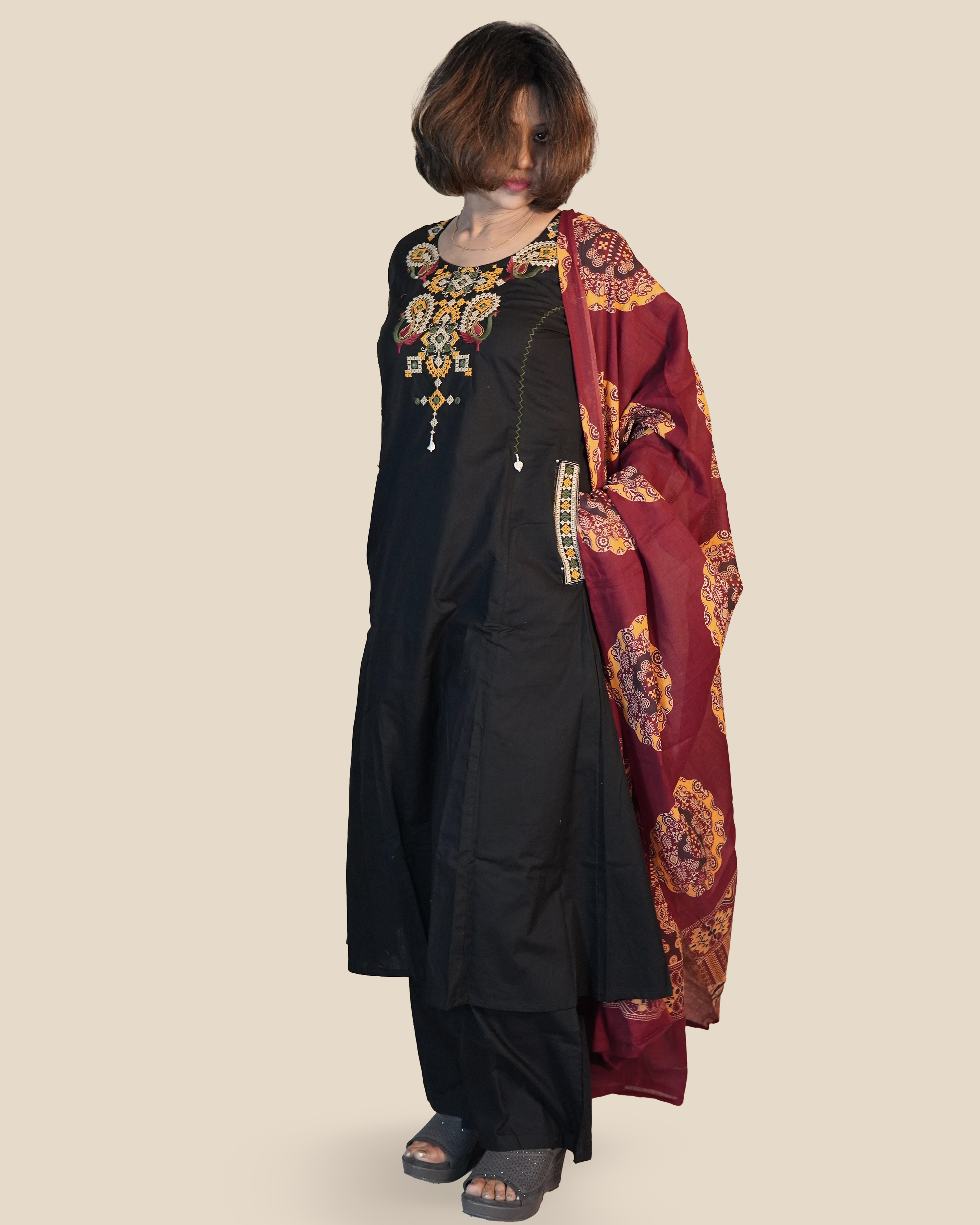 Pure cotton Embroidered Kurti Set [Black]