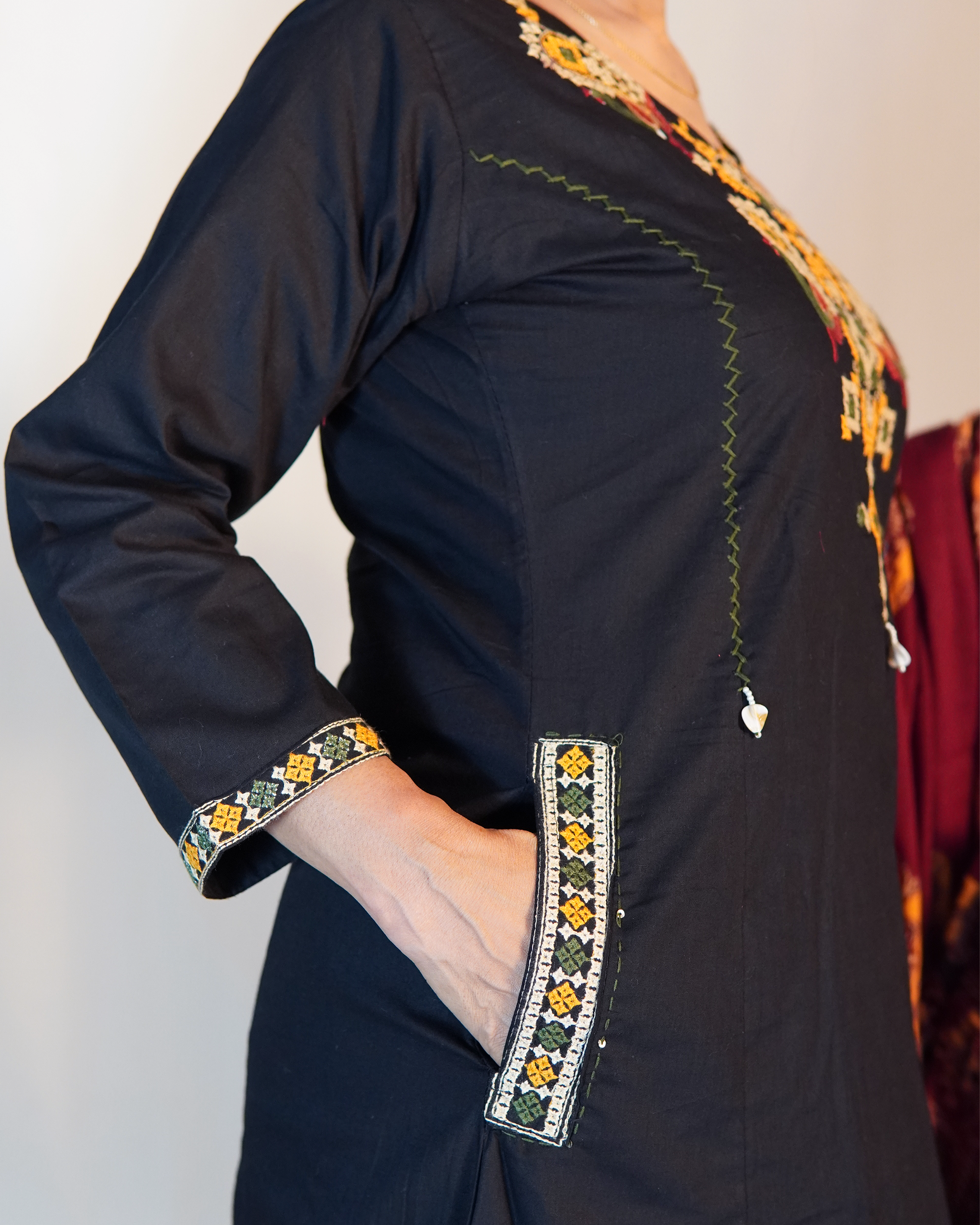 Pure cotton Embroidered Kurti Set [Black]
